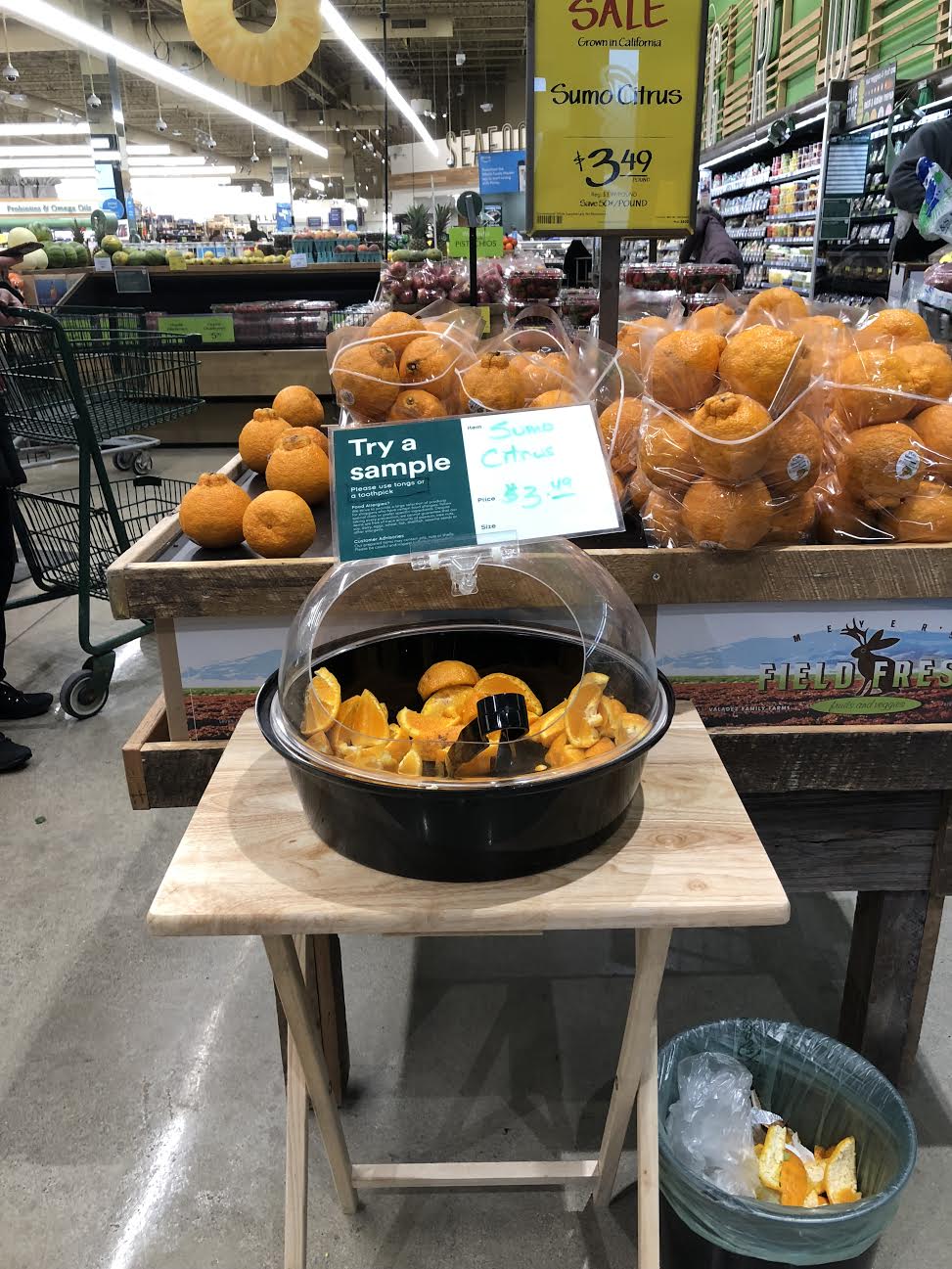 Supermarket Offers Orange Slice Samples For People Who Don't Know What An Orange Tastes Like - Vimarsana News