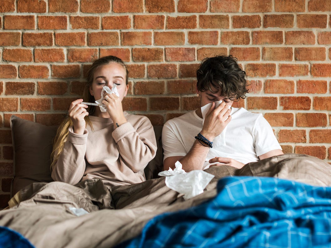 Cute Couple Gets Matching Bronchitis - Vimarsana News